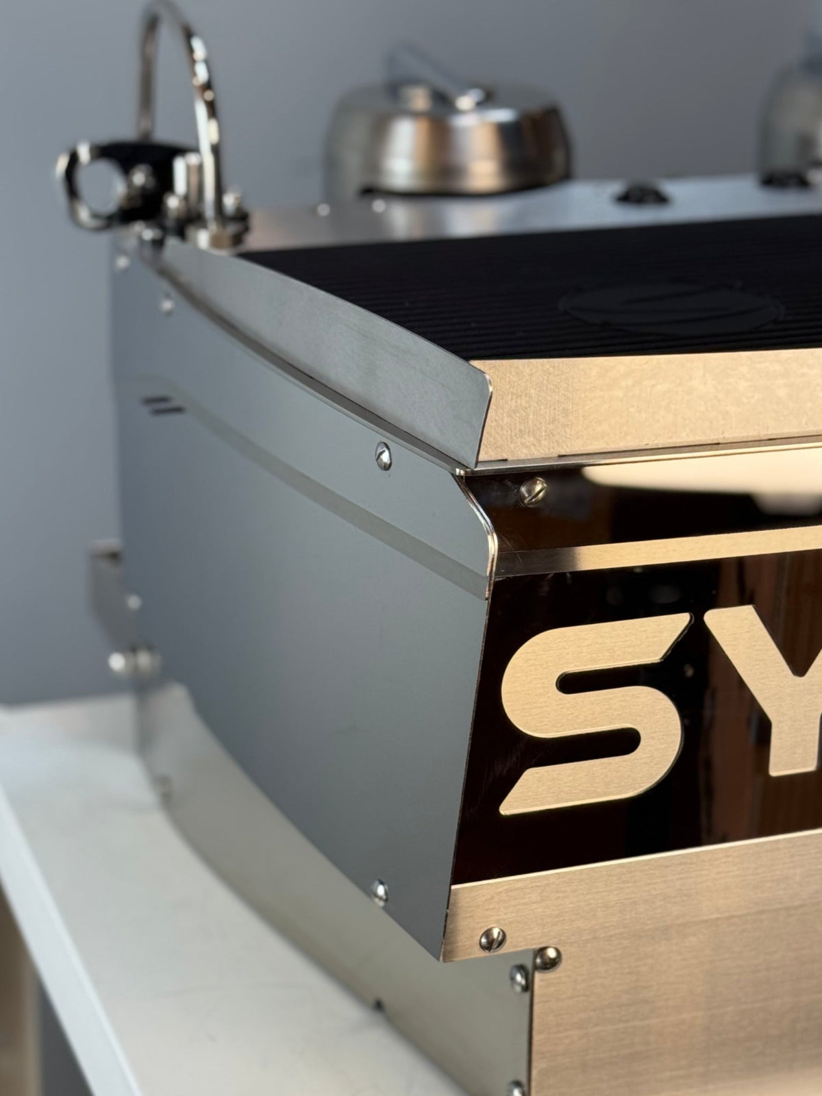 Synesso S200 with Original Line Boost Pump Refurbished