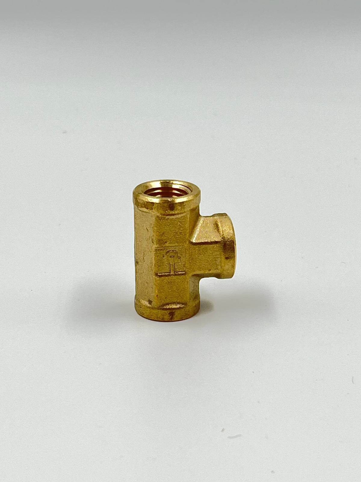 Synesso 1.5570 Fitting, Brass Pipe Tee