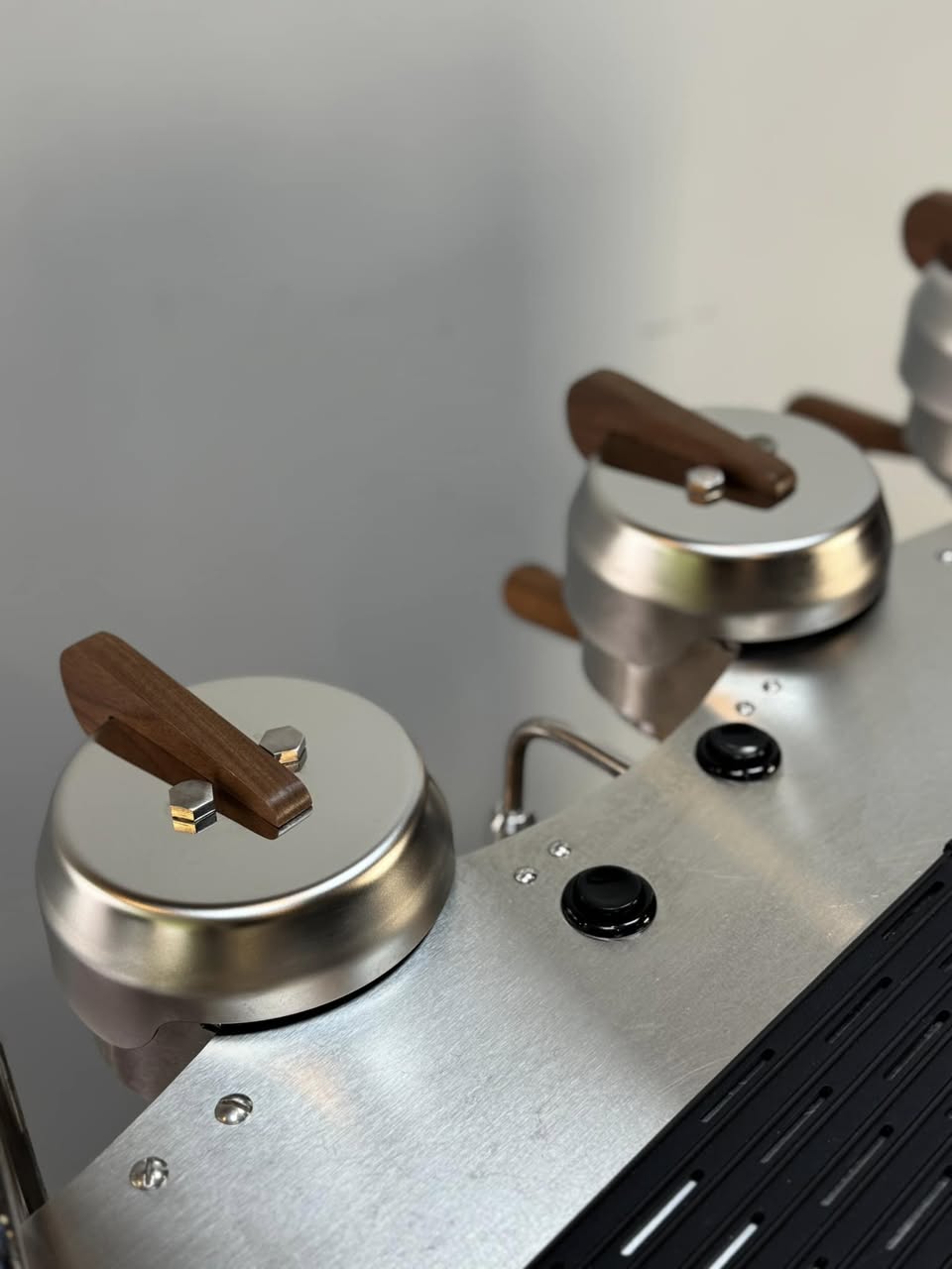 Synesso S300 (2019 Year) Refurbished + Synesso Line Boost system (2 pump)