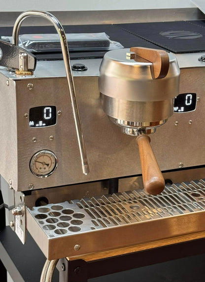 Synesso S300 (2019 Year) Refurbished + Synesso Line Boost system (2 pump)