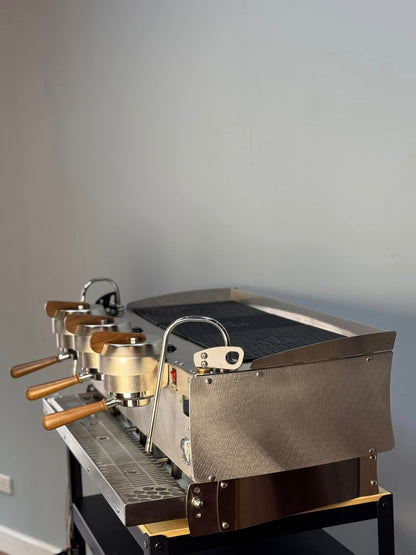 Synesso S300 (2019 Year) Refurbished + Synesso Line Boost system (2 pump)