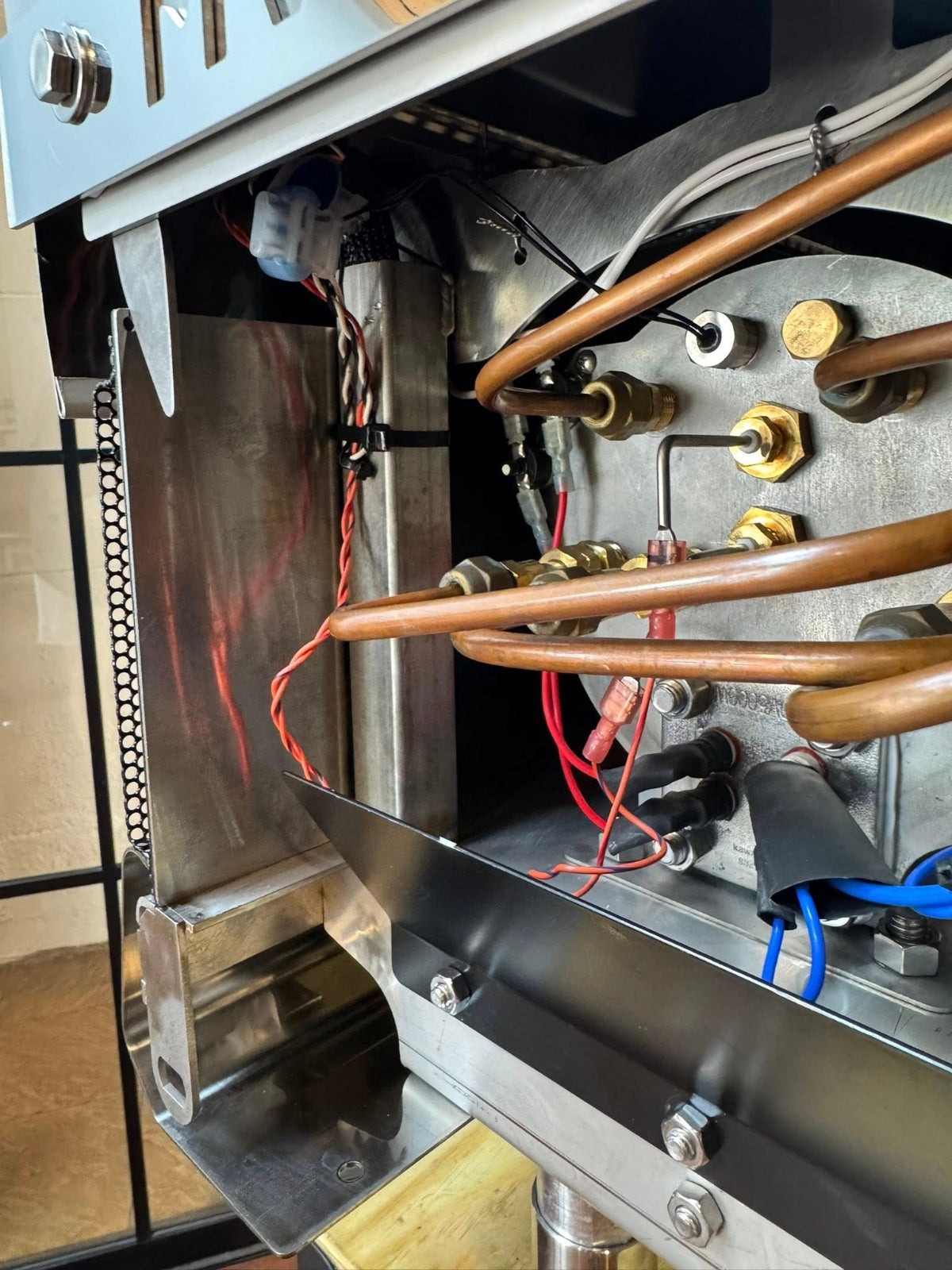 Refurbished Synesso MVP 3GRP Stainless Steel Body - Year 2019 + Synesso line boost pump