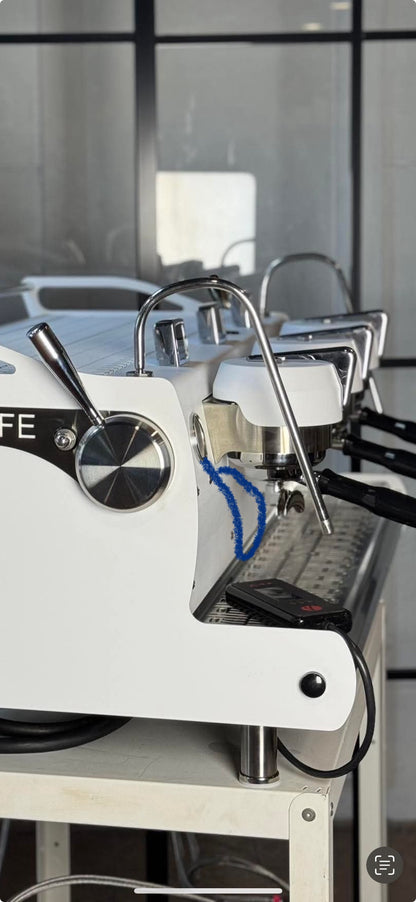 Refurbished Synesso 3 GRP Cyncra Gen 2(2011 Y) +Grundfos Scala2 Water pump